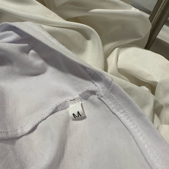 University of Illinois Crop Top Size Medium. Never worn. - Picture 3 of 4